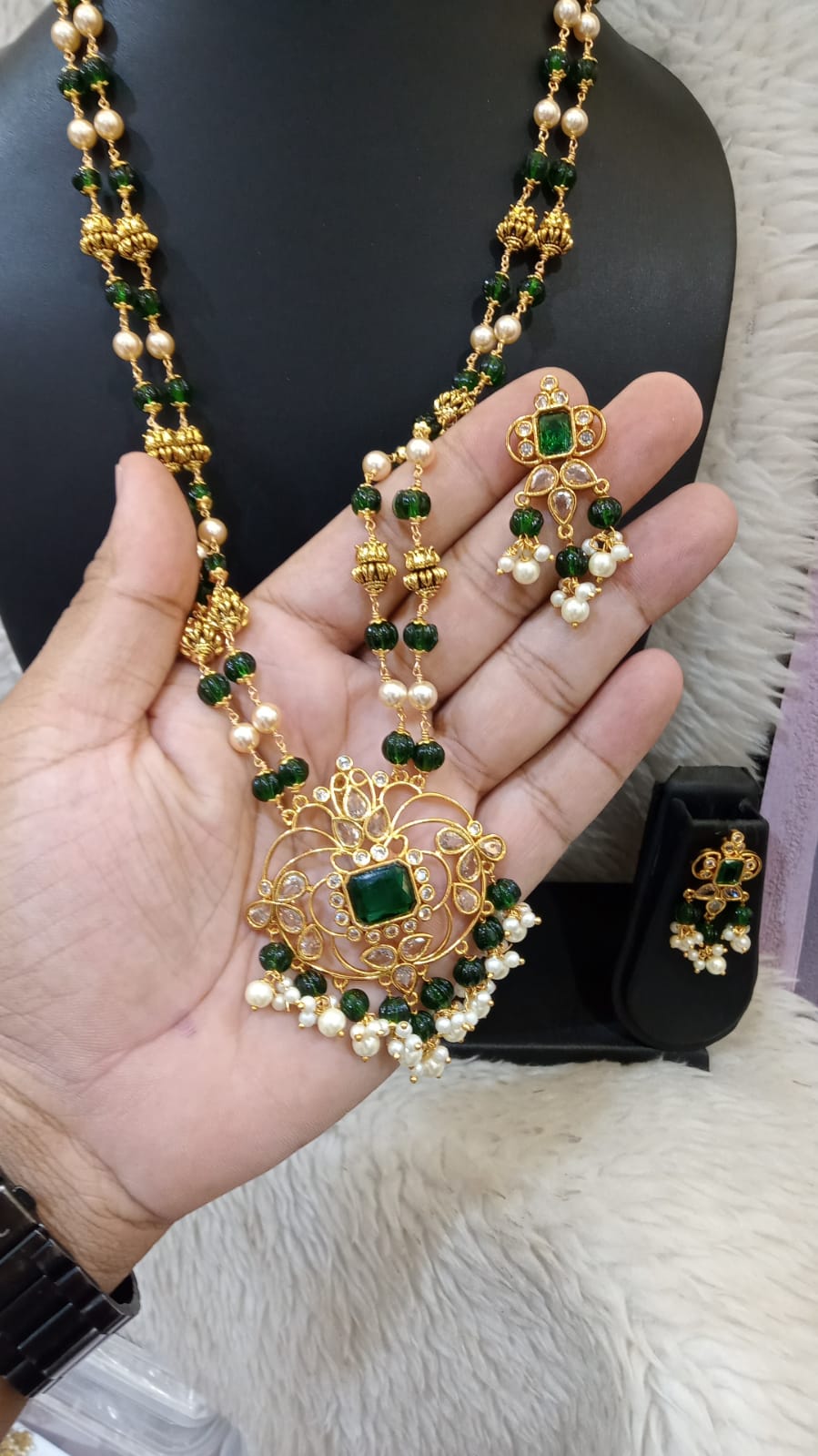 Stunning Traditional Jewelry set